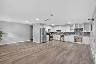 6220 W Thorpe St, Tampa, FL 33611 - Photo 5