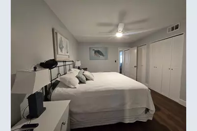 211 Pasadena Avenue N #107, Saint Petersburg, FL 33710 - Photo 15