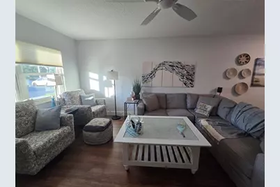 211 Pasadena Avenue N #107, Saint Petersburg, FL 33710 - Photo 11