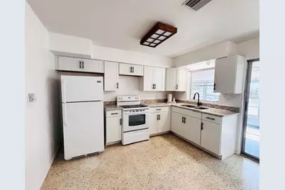 6125 Beacon Point Drive, Weeki Wachee, FL 34607 - Photo 5