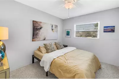 6904 Grande Vista Way S, Saint Petersburg, FL 33707 - Photo 21