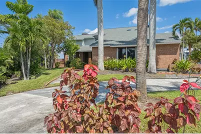 769 Kingston Court, Apollo Beach, FL 33572 - Photo 3