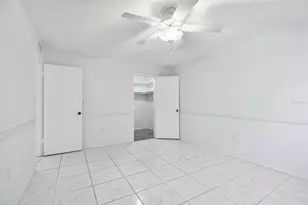 350 79th Ave N, Saint Petersburg, FL 33702 - Photo 17