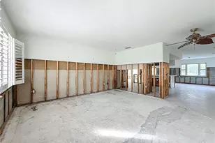 2176 N Watersedge Dr, Crystal River, FL 34429 - Photo 7