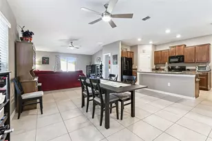 10112 RoseMary Leaf Ln, Riverview, FL 33578 - Photo 7