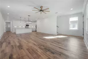 810 E Frierson Ave, Tampa, FL 33603 - Photo 9