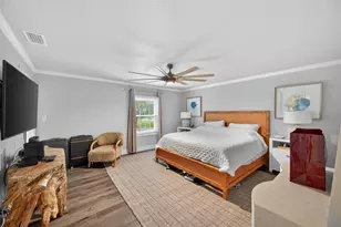 4924 Beach Dr SE, Saint Petersburg, FL 33705 - Photo 5