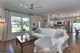 4900 Rosedale Pl N, Saint Petersburg, FL 33714 - Photo 7