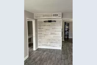 2939 Los Altos Drive #D, Belleair Bluffs, FL 33770 - Photo 9