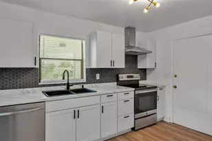 1458 Powhatan Ct, Lakeland, FL 33805 - Photo 7