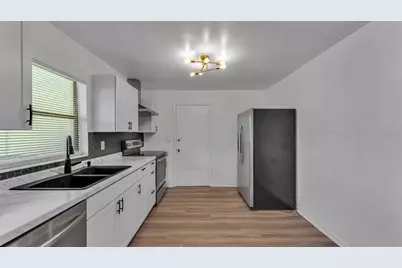 1458 Powhatan Court, Lakeland, FL 33805 - Photo 5