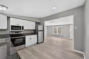 39256 Lizabeth Cir, Zephyrhills, FL 33542 - Photo 23