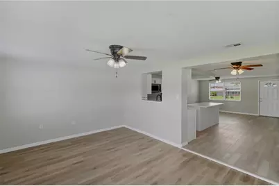 185 Salem Avenue NW, Port Charlotte, FL 33952 - Photo 9