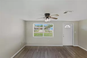 185 Salem Ave NW, Port Charlotte, FL 33952 - Photo 11