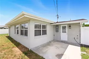 185 Salem Ave NW, Port Charlotte, FL 33952 - Photo 31