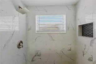 185 Salem Ave NW, Port Charlotte, FL 33952 - Photo 23