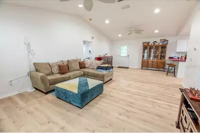 12028 San Angela Drive, San Antonio, FL 33576 - Photo 9