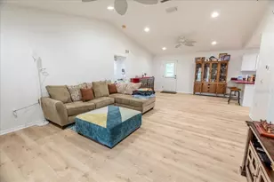 12028 San Angela Dr, San Antonio, FL 33576 - Photo 9