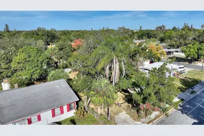 2825 N Links Avenue, Sarasota, FL 34234 - Photo 1