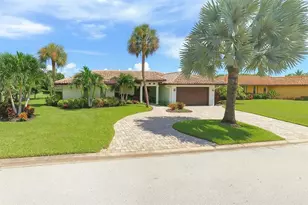 1998 Kansas Ave NE, Saint Petersburg, FL 33703 - Photo 3