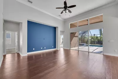 15607 Sunset Run Lane, Lithia, FL 33547 - Photo 11