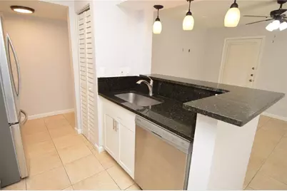 8609 Mallard Reserve Drive #101, Tampa, FL 33614 - Photo 7