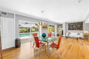 3130 Walnut St NE, Saint Petersburg, FL 33704 - Photo 7