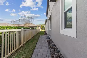 19322 Hawk Vly Dr, Tampa, FL 33647 - Photo 9