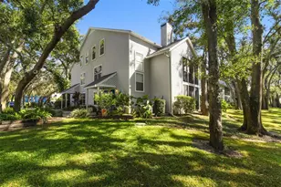 3122 Valley Oaks Dr, Tampa, FL 33618 - Photo 3