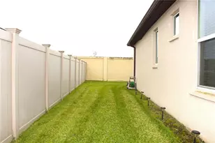 4614 Tramanto Ln, Wesley Chapel, FL 33543 - Photo 31