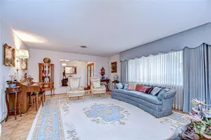 6747 28th St S, Saint Petersburg, FL 33712 - Photo 9