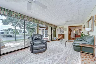 6747 28th St S, Saint Petersburg, FL 33712 - Photo 19