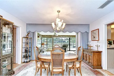 6747 28th Street S, Saint Petersburg, FL 33712 - Photo 13