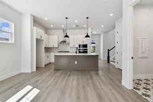 7267 Kodiak Ln, Sarasota, FL 34240 - Photo 9