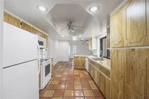 702 SE 36th St, Cape Coral, FL 33904 - Photo 9