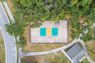 8910 52nd Ave E, Palmetto, FL 34221 - Photo 5