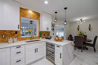 8020 Sharon Drive, Tampa, FL 33617 - Photo 13