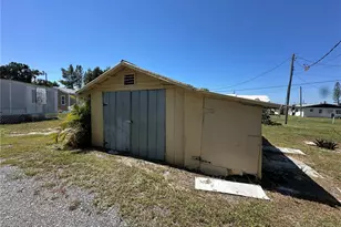 1210 Sweeney Dr, Ruskin, FL 33570 - Photo 17