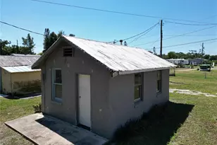 1210 Sweeney Dr, Ruskin, FL 33570 - Photo 5