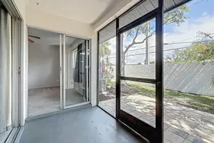 641 Laguna Vista Ct, Largo, FL 33771 - Photo 23