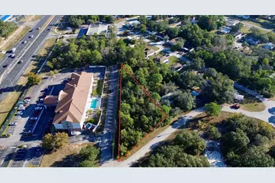 7049 Centerwood Avenue, Spring Hill, FL 34606 - Photo 11