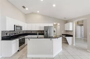 2213 Towering Oaks Cir, Seffner, FL 33584 - Photo 35