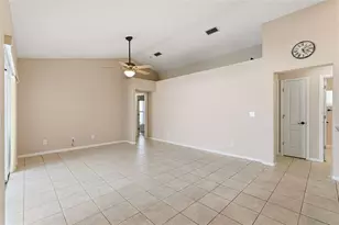 2213 Towering Oaks Cir, Seffner, FL 33584 - Photo 41
