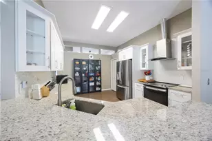 18520 Ambly Ln, Tampa, FL 33647 - Photo 15