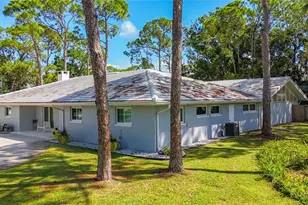 8693 15th St N, Saint Petersburg, FL 33702 - Photo 11