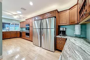 8693 15th St N, Saint Petersburg, FL 33702 - Photo 31