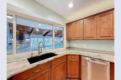 8693 15th Street N, Saint Petersburg, FL 33702 - Photo 35