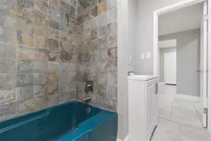 5211 E 17th, Tampa, FL 33619 - Photo 15