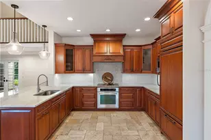 2371 Landings Cir, Bradenton, FL 34209 - Photo 11