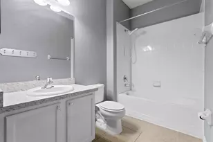 7911 Hampton Lake Dr, Tampa, FL 33647 - Photo 19